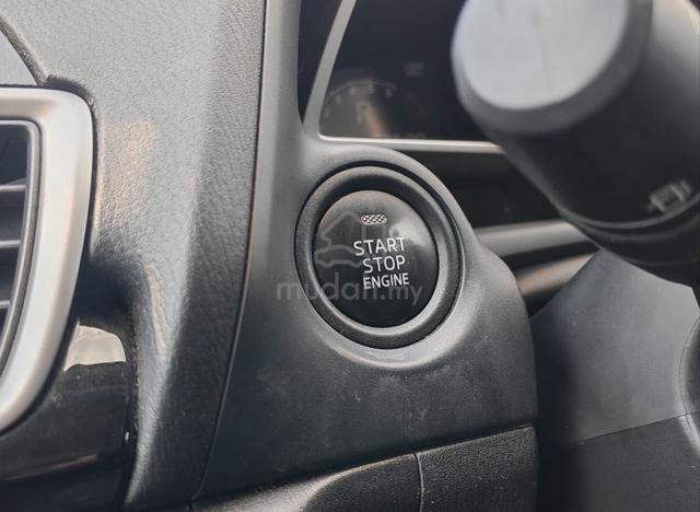 Mazda 3 2.0 HATCHBACK SKYACTIV (CKD) (A)FULL LOAN - 4