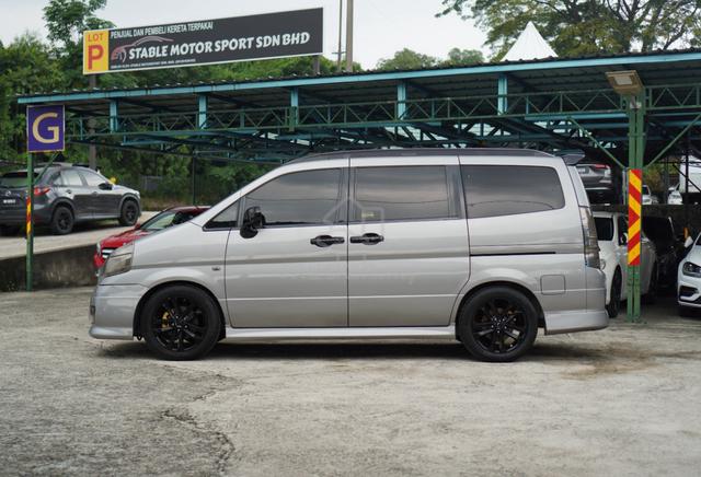 2005 Nissan SERENA 2.0 C24 JDM SPEC SUNROOF - 2