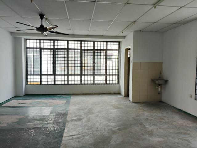 First floor office for rent bandar botanic klang 1