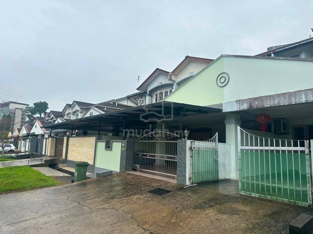 PRIME location,Kenny Hill,Double Storey Intermediate Terrace,Kuching 1
