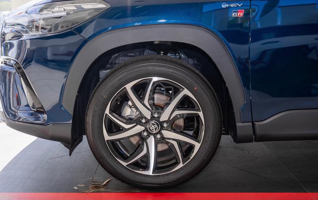 Toyota COROLLA CROSS 1.8 Rebate 11K Senang Lulus - 4