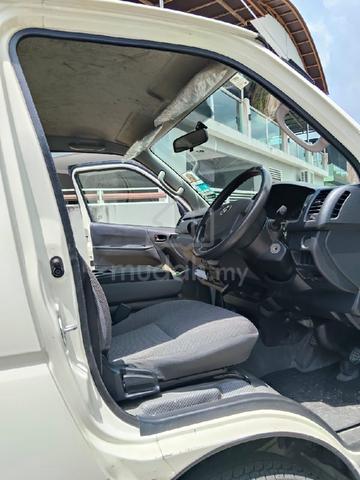 2021 Toyota HIACE 0 2.5L (M) - 5
