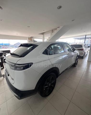 2025 Honda HRV RS 13k Mileage(JACKPOT) - 2