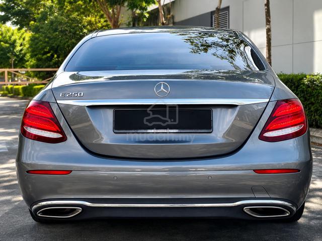 Full Service 2018 Mercedes Benz E250 2.0 Exclusive - 4