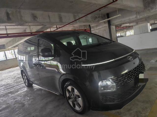 2023 Hyundai Staria 2.2 Max Diesel  - 1
