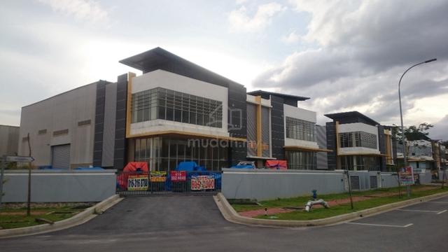 2 Storey Office and Warehouse Semi-D Freehold Semtec Industri Semenyih 1