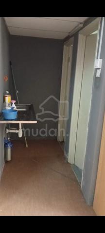 platinum walk office lot , 1200sf lift, aircond ,partition 1