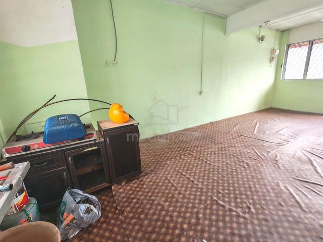 Flat Taman Ungku Tun Aminah 1