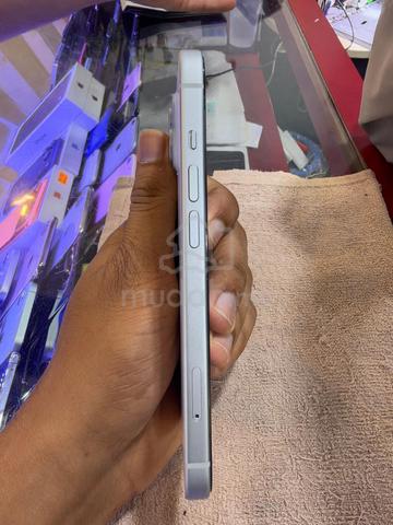 iphone 15 - photo 6 of 6
