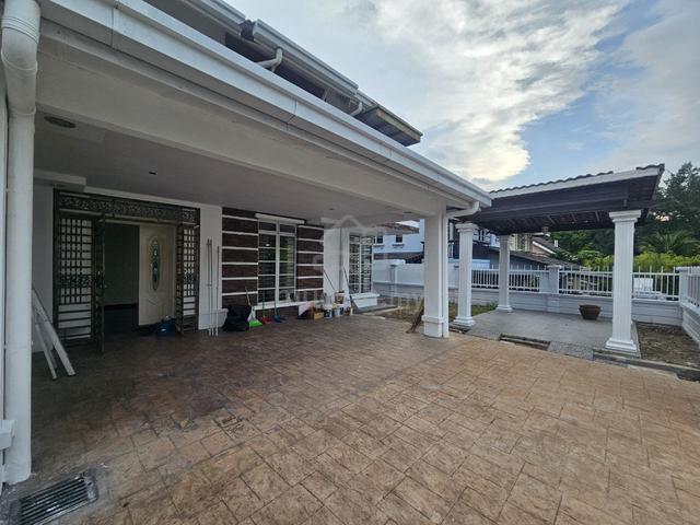 FULLY RENOVATED Double Storey Semi D Laman 2 @ Bandar Seri Putra Bangi 1