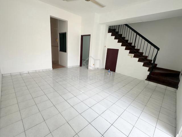 2 sty house at Taman Puchong Prima, 20x60, Freehold, Good condition 1