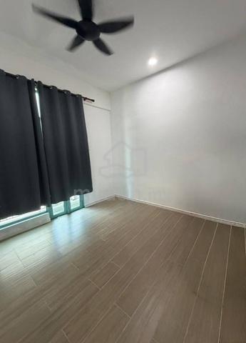 Bay Suites 1