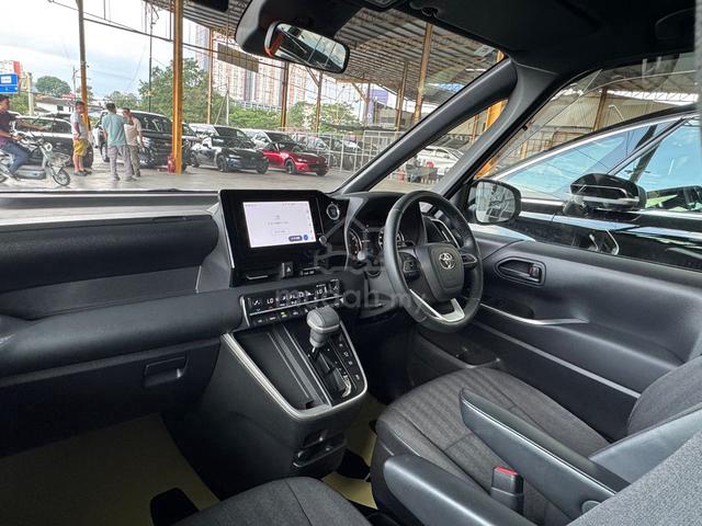 2022 Toyota NOAH 2.0 SG (A) - 4