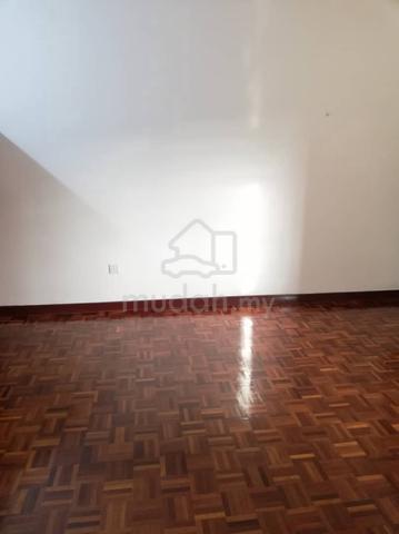 Medium bedroom for let 1