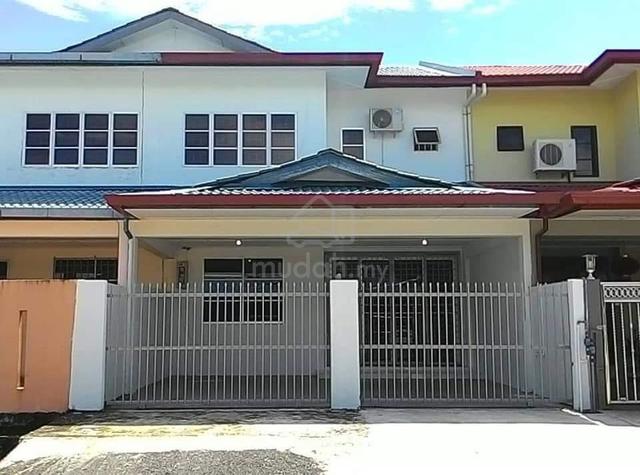 double storey house for rent 1