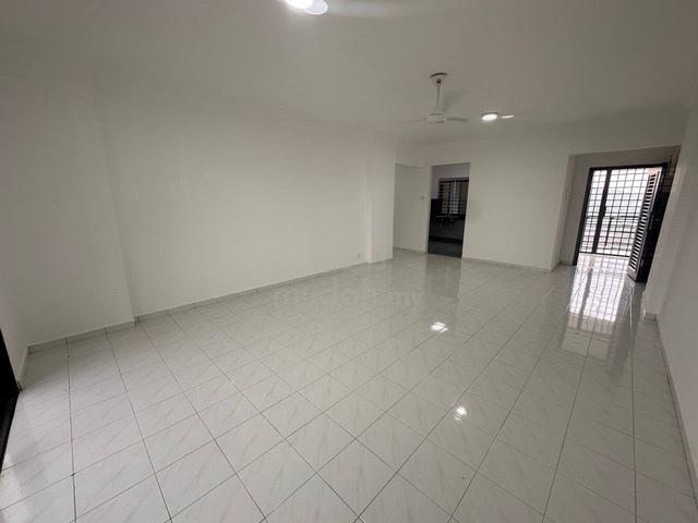 Seri Mutiara Apartments (Seri Alam) 1