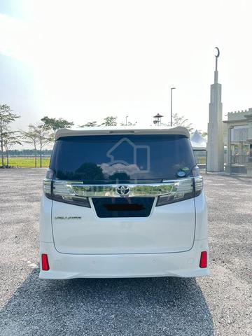 Toyota VELLFIRE 2.5 AGH30R (A) - 2