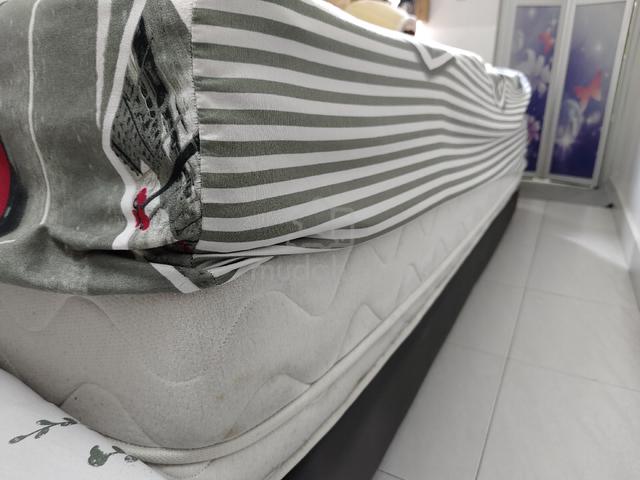 9" King size mattress + divan for Sale - photo 2 of 4