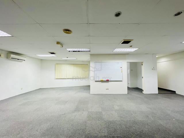 For Sale : Wisma UOA II, Jalan Pinang 1