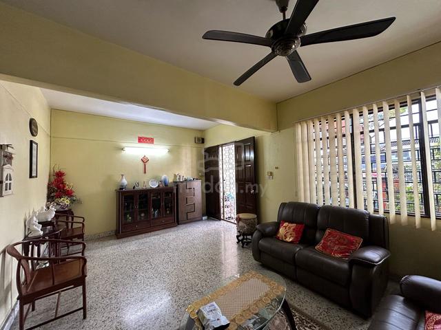 Greenlane 2 sty terrace 1980sf land Jalan Delima island glades 1