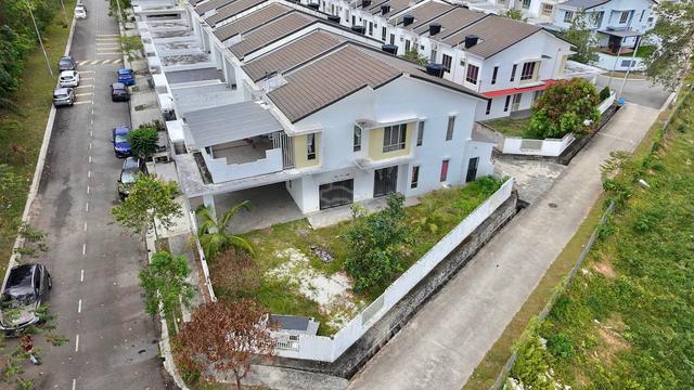CHEAPEST CORNER LOT+FACING OPEN 2-Storey Terrace, Tiara Sendayan, Labu 1
