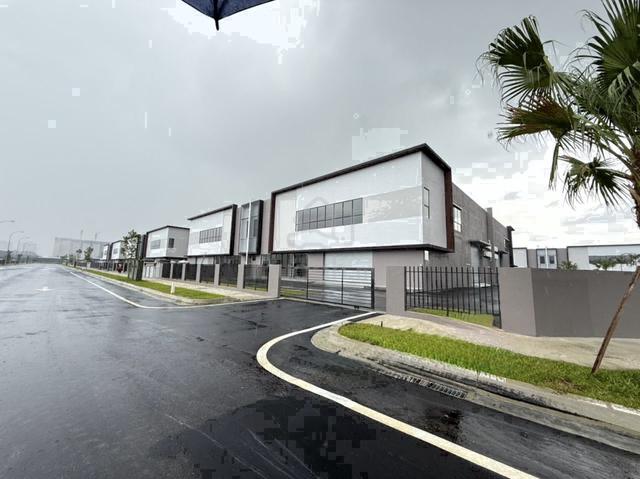 Taman Perindustrian Air Hitam factory warehouse cluster rent 1