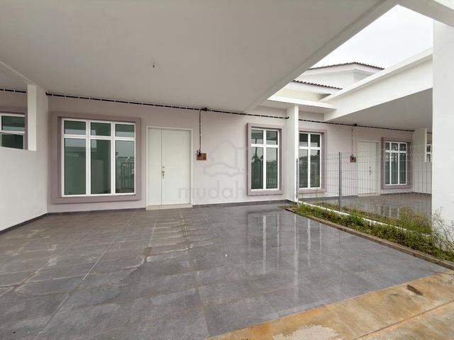 15mins to Infineon Full Loan Freehold Single Storey 24x65ft Ayer Molek 1