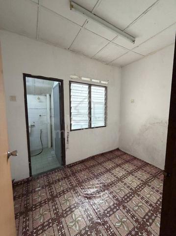 rumah sewa banting 1