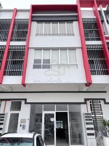 Pusat Perniagaan Sinar Warisan, Bakri, Muar, Johor 1
