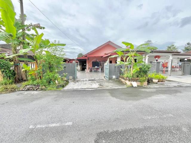 1sty semi d taman desa kaloi ulu yam Batang Kali fully renovated 1