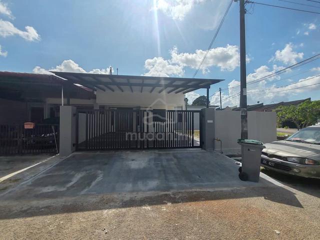 1 Storey For Sale @ Taman Universiti/ Skudai/ Jln Pertanian/ Corner 1