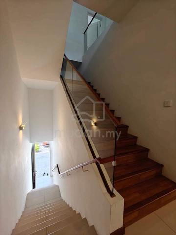 Montbleu fully furnished townhouse upper unit‼️  💲 RM 4