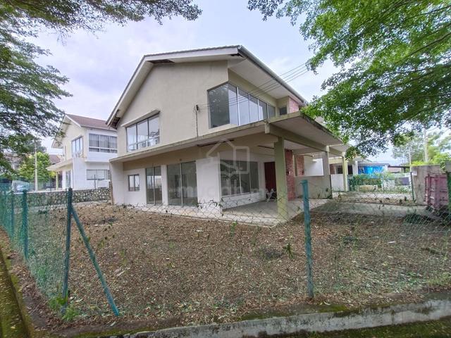 MURAH !!! CORNER LOT Double Storey Taman Semenyih Parklands 1