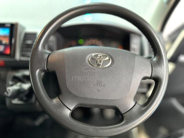 2014 Toyota HIACE 2.5 FACELIFT PANEL VAN (M) - 5