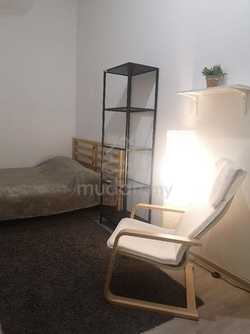 Room For Rent Near Swinburne University , Jalan Song 1