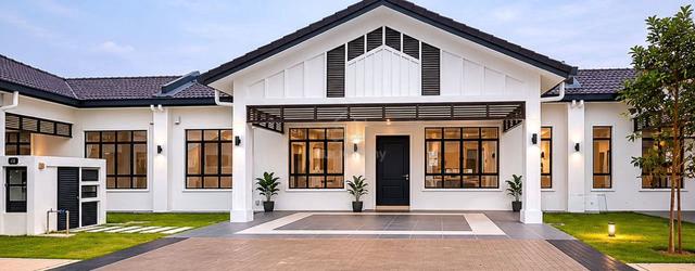 Single Storey ENDLOT Courtyard Home@ Norton Eco Grandeur Puncak Alam 1