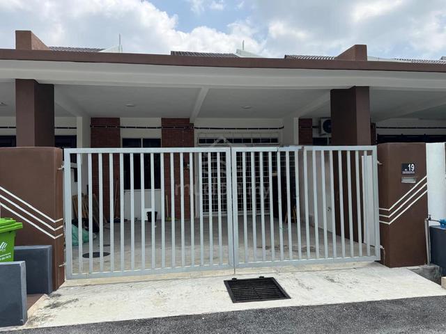Rumah Teres Setingkat Fully Furnished UNTUK DIJUAL 1