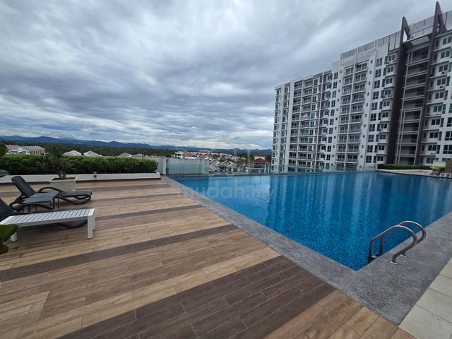 Royale Infinity Condo 1
