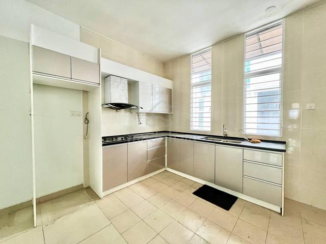UNIT CANTIK Triple Storey Bangi Avenue 5