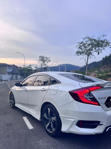 2017 Honda CIVIC 1.8 i-VTEC (A) - 5