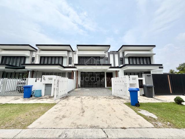 Facing Open 24x79 2 Storey Shah Alam Garinia Ilham Residence Temu 1