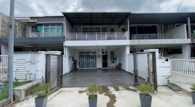 Renovated Double Storey Terrace / Gated Guarded / Below Market Value 1
