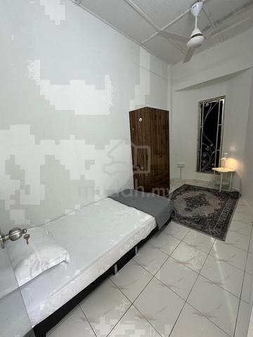 Bilik Sewa Single Fully Furnished Lelaki Muslim - Batu Pahat 1