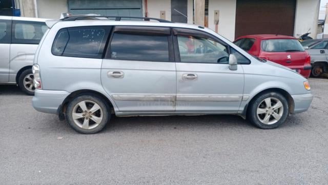 2005 Hyundai TRAJET 2.0 GL (A) - 3