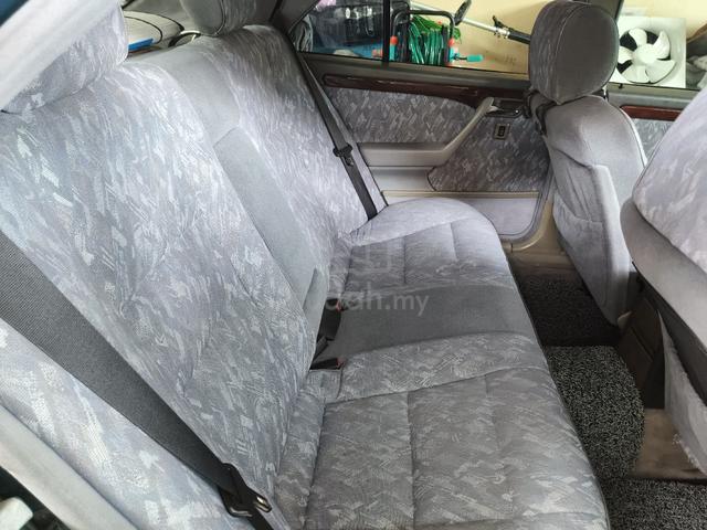 1995 Mercedes Benz E220 (CKD) 2.2 (A) - 3