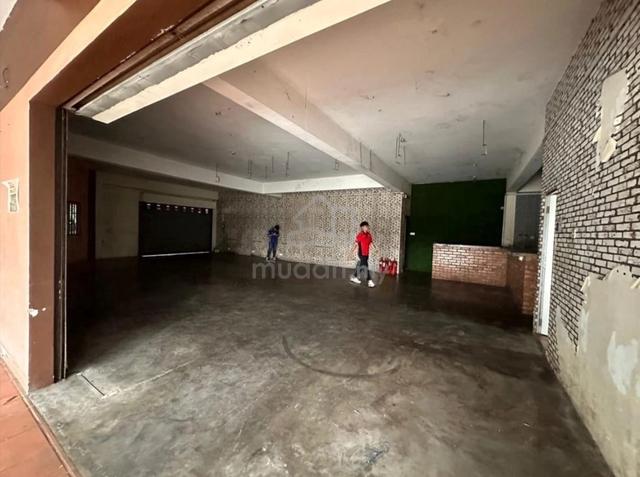 Gelang Patah - 3 Storey Shop For Sale 1