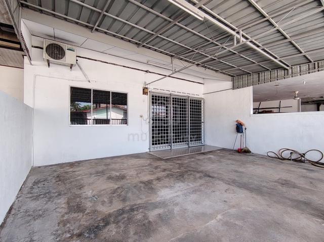 Taman Melaka Baru Single Storey (Newly Renovated)(For Rent) 1