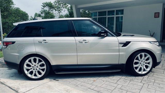 2017 Land Rover RANGE ROVER 3.0 SPORT - LIKE NEW ! - 4