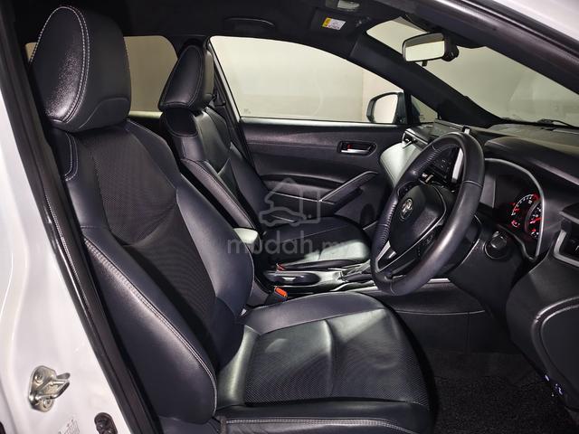 2022 Toyota Corolla Cross 1.8 V F/Service Like New - 5
