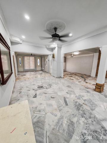 22×88 Renovated Fully Extended Double Storey Taman Kajang Raya 1